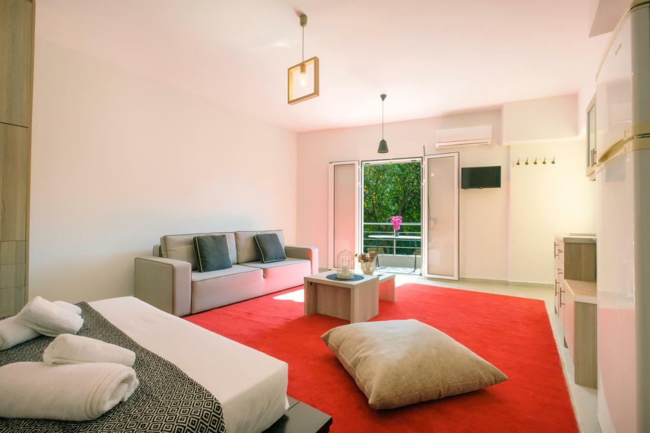 Almyros Aktis Private Garden Apartment กาลามาตา ภายนอก รูปภาพ